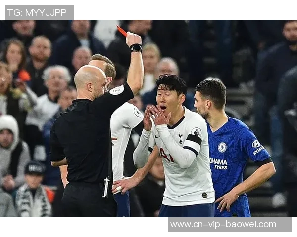 泰勒回忆欧联决赛遭围堵经历称并无重大误判影响比赛结果 泰勒回忆欧联决赛遭围堵经历称并无重大误判影响比赛结果