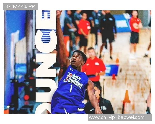 年轻无畏VJ埃奇库姆氮气加速满弓滑翔炸扣震撼全场 年轻无畏VJ埃奇库姆氮气加速满弓滑翔炸扣震撼全场